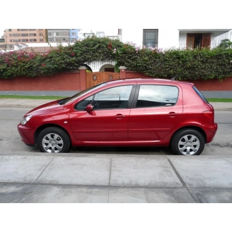 PINTURA AUTOS BASE POLIESTER METALIZADA ROJO LUCIFER